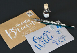 Briefumschläge mit moderner Kalligrafie