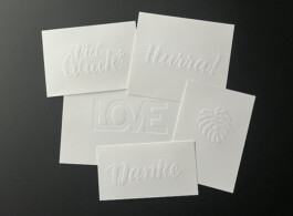 Lettering und Handprägung